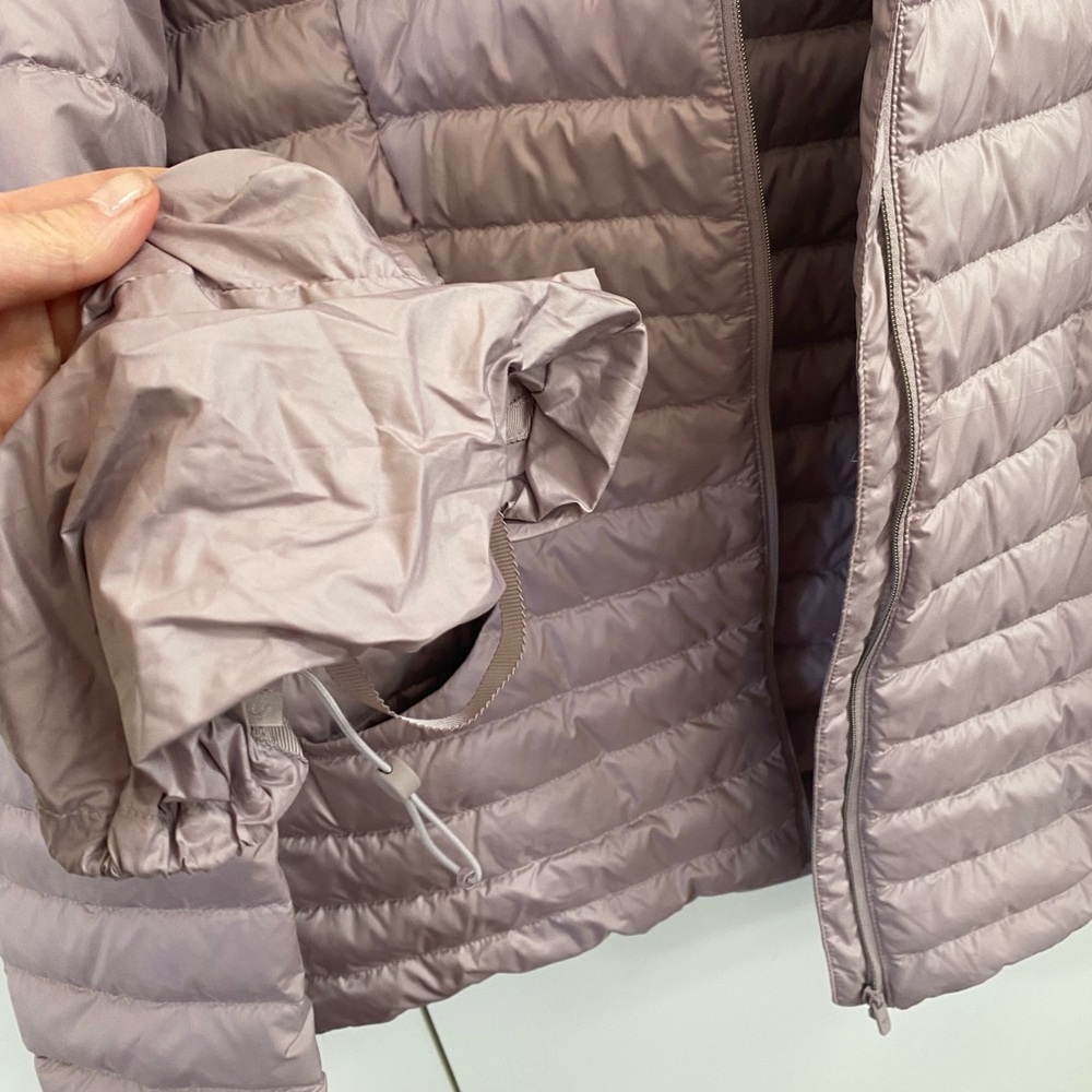 Lululemon jacket pale pink brand new with hood - Picture 6 of 8